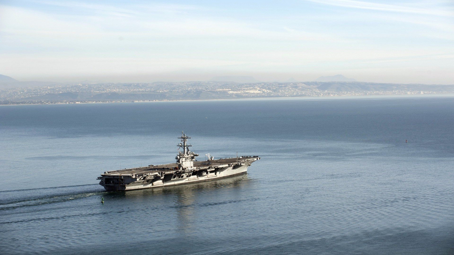 爱游戏-_冠军争夺激烈，赛场气氛紧张升温_，冠军争夺赛第二局